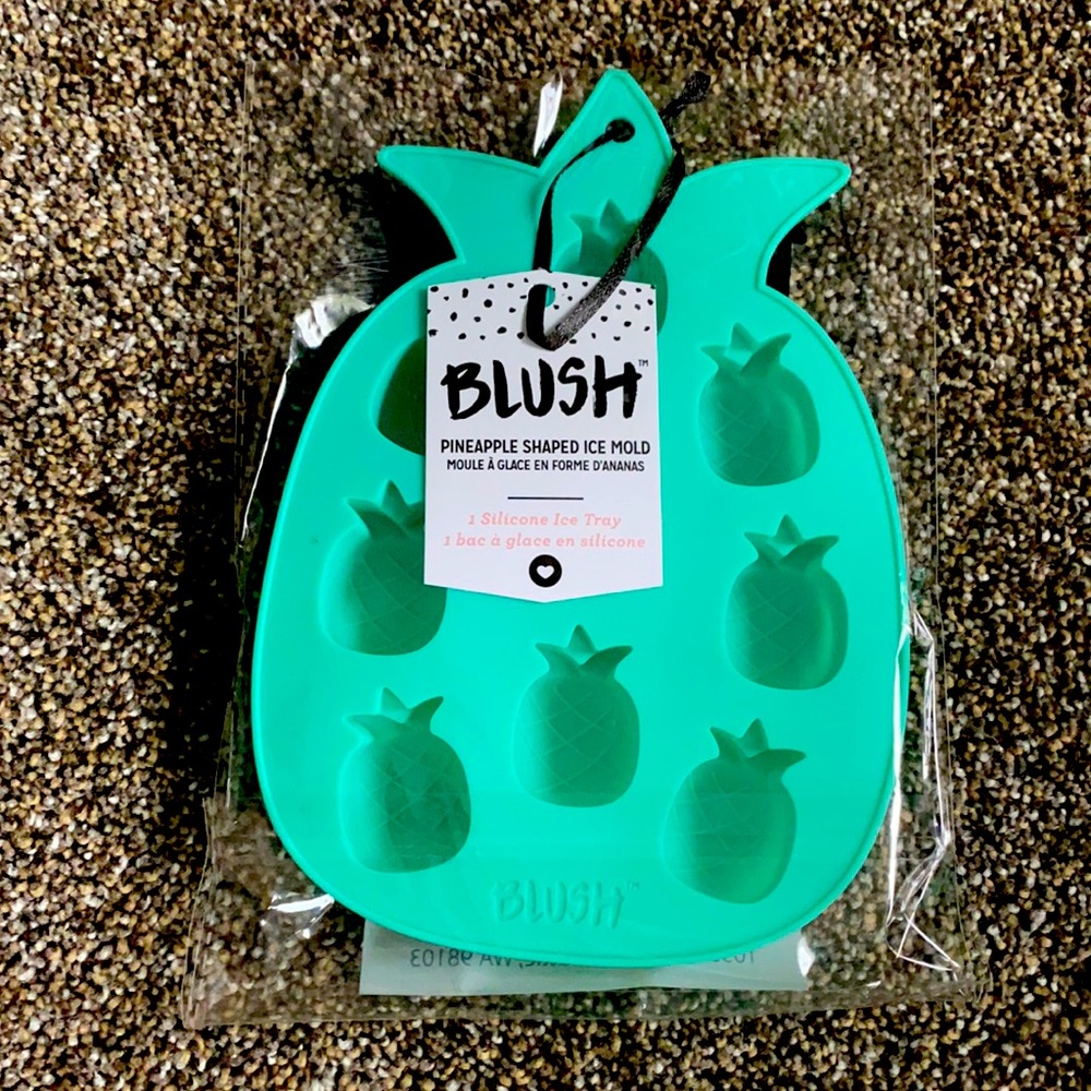Blush Pineapple Shaped Ice Mold